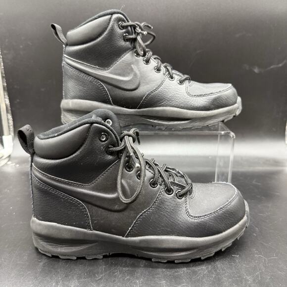 Nike Youth Boys Size 4Y Manoa Hiking Shoes Black Leather Ankle Boots BQ5372-001 - Picture 1 of 7